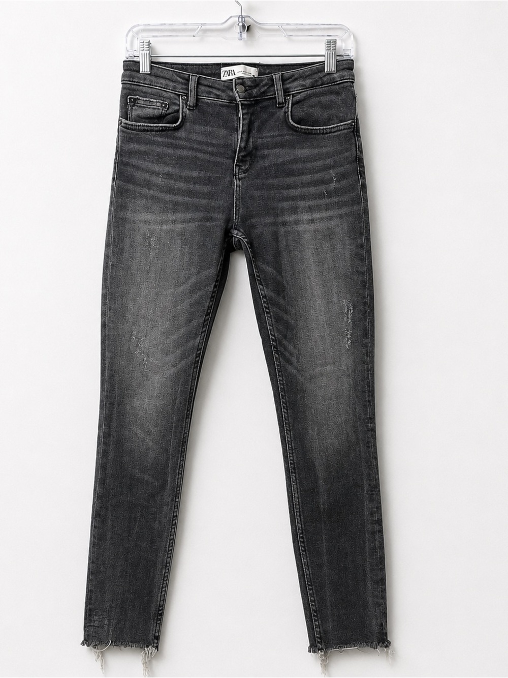 Zara black/Gray Distressed Skinny Jeans Women’s Size 6